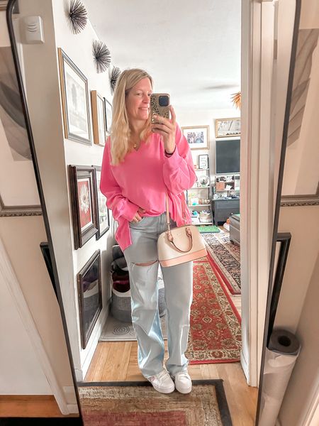 Simple casual style. Oversized sweatshirt with 90’s relaxed jeans 

top large
pants 30 long
shoes 8




#LTKFindsUnder100 #LTKStyleTip #LTKOver40