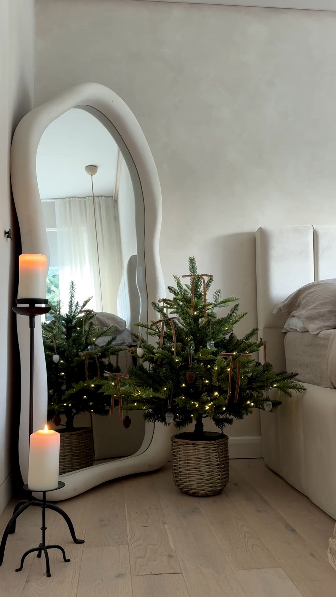 Christmas tree 

3ft prelit Christmas tree and miniature baubles from The White Company. 20% off this Wabi Sabi mirror with discount code HOH ✨

#LTKfestive #LTKuk #LTKhome