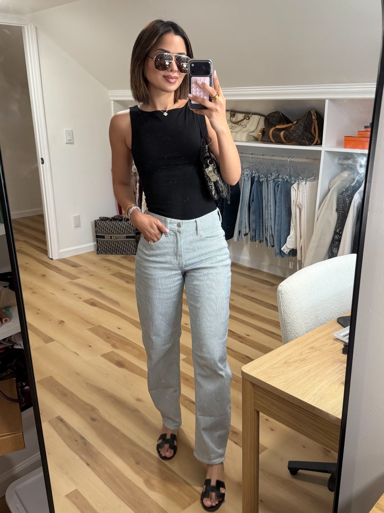 Small top
Jeans 0
@oldnavy barrel jeans 