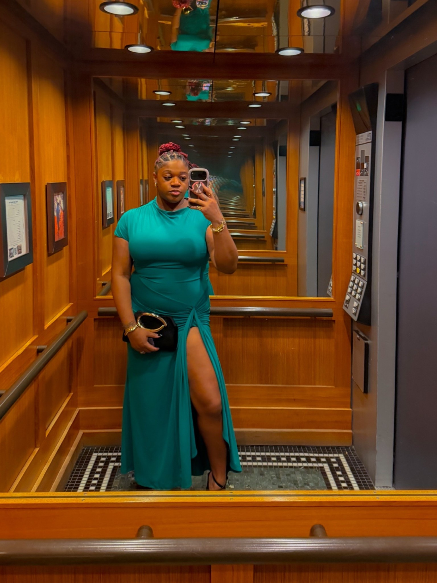 Wedding guest dress 💚 wearing an XL