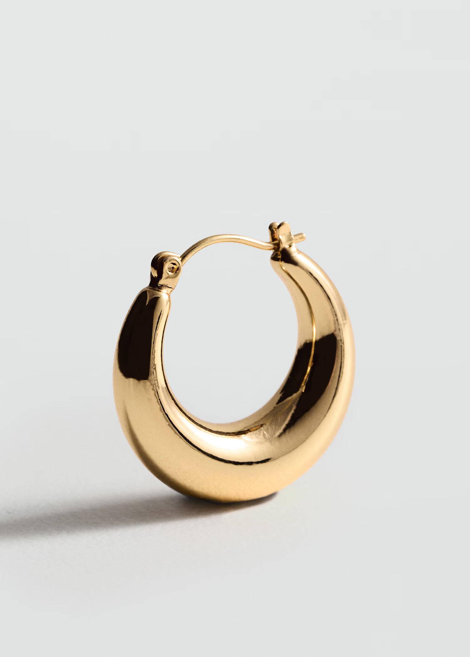Volume hoop earrings - Women | MANGO USA | Mango (US/MX/AU)