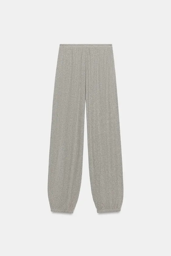 Mid-waist trousers with an elasticated waistband and elastic cuffed hems. | Zara UK