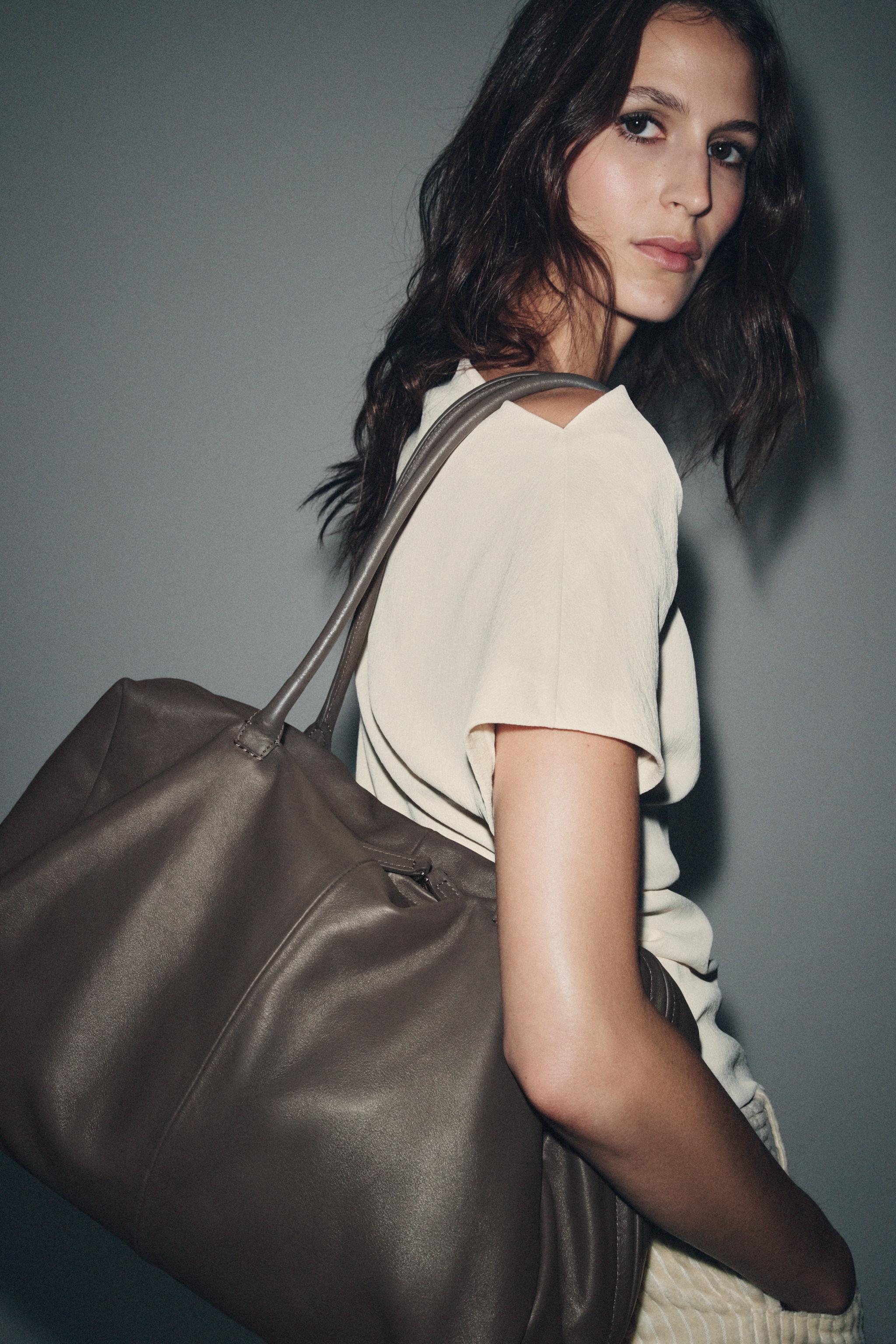 MAXI LEATHER BOWLING BAG | Zara UK