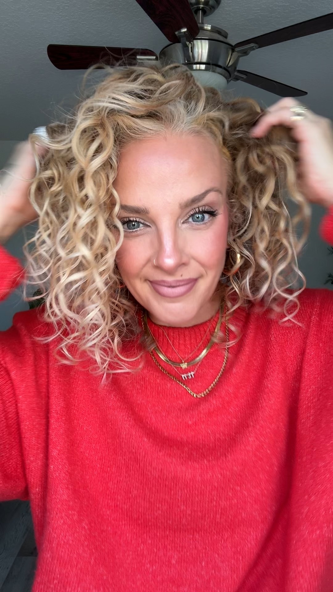 American Eagle red sweater, Abercrombie barrel jeans

Sizing: 
Sweater I did a medium 
Jeans I did a size 27/4 

#LTKootd #LTKgrwm #LTKOver40