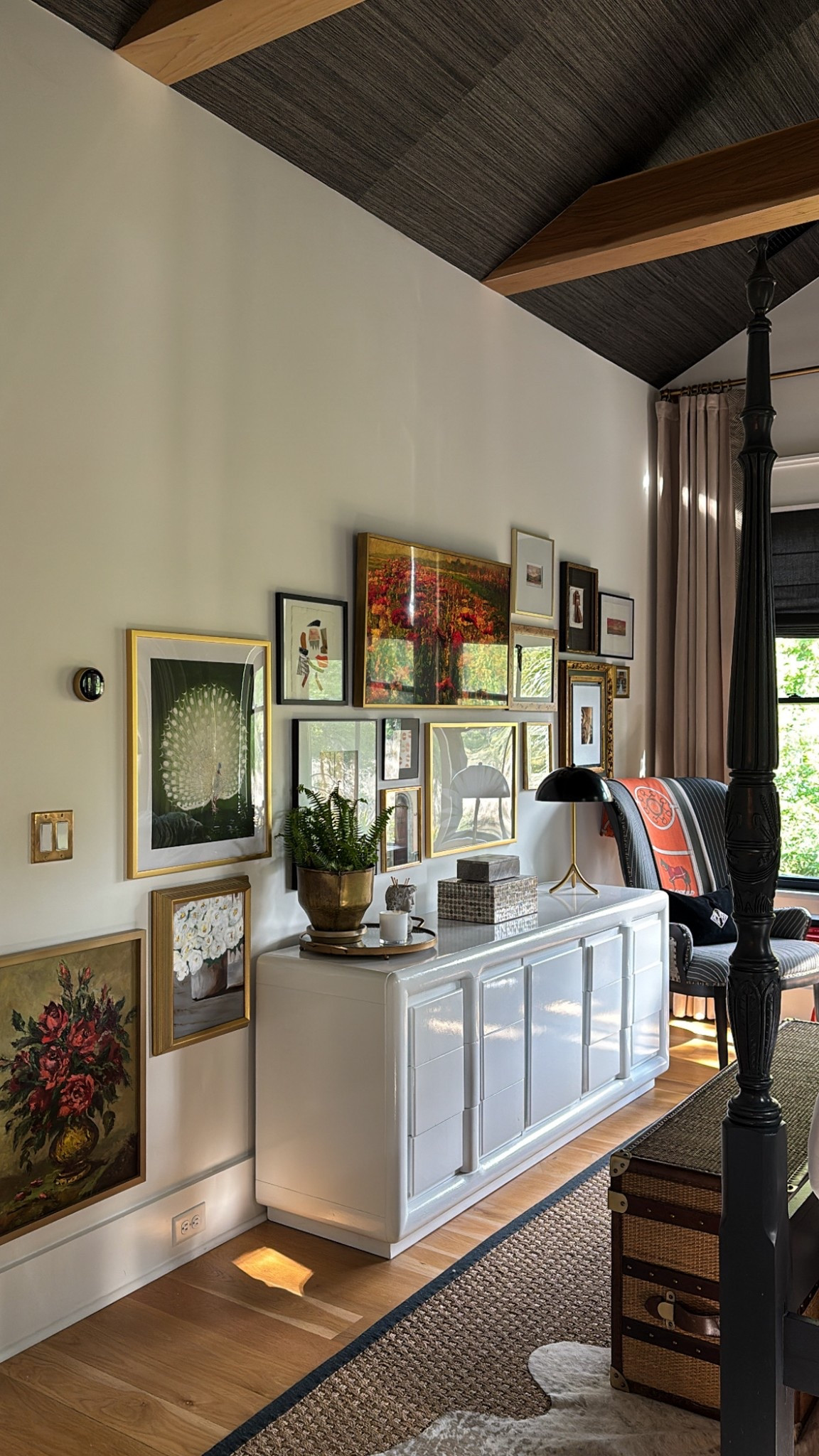 Love me a gallery wall! While most of these pieces are either thrifted or originals, I’ve got a few prints sprinkled in here from one of my favorite online print shops! ♥️🖼️

#LTKHome