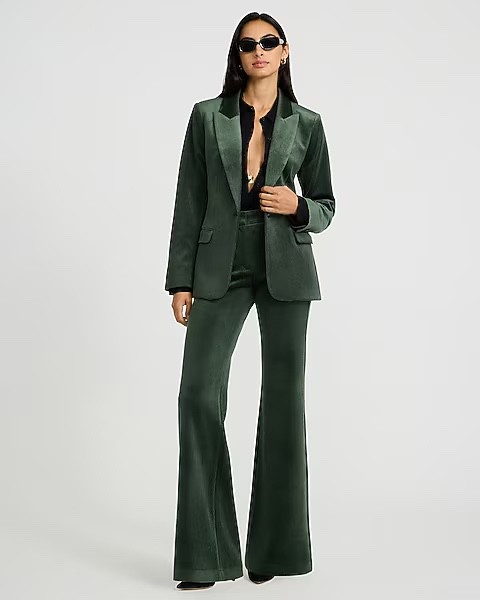 I love the vibes this suit is giving. Would be perfect for holiday parties.

#LTKOver40 #LTKSeasonal #LTKstorytime