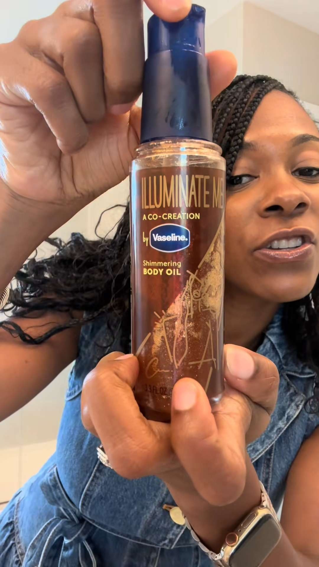 Hey y’all, love this summer look, linked similar outfit finds and the Vaseline Illuminate Me Shimmering Body Oil 🔗 

 