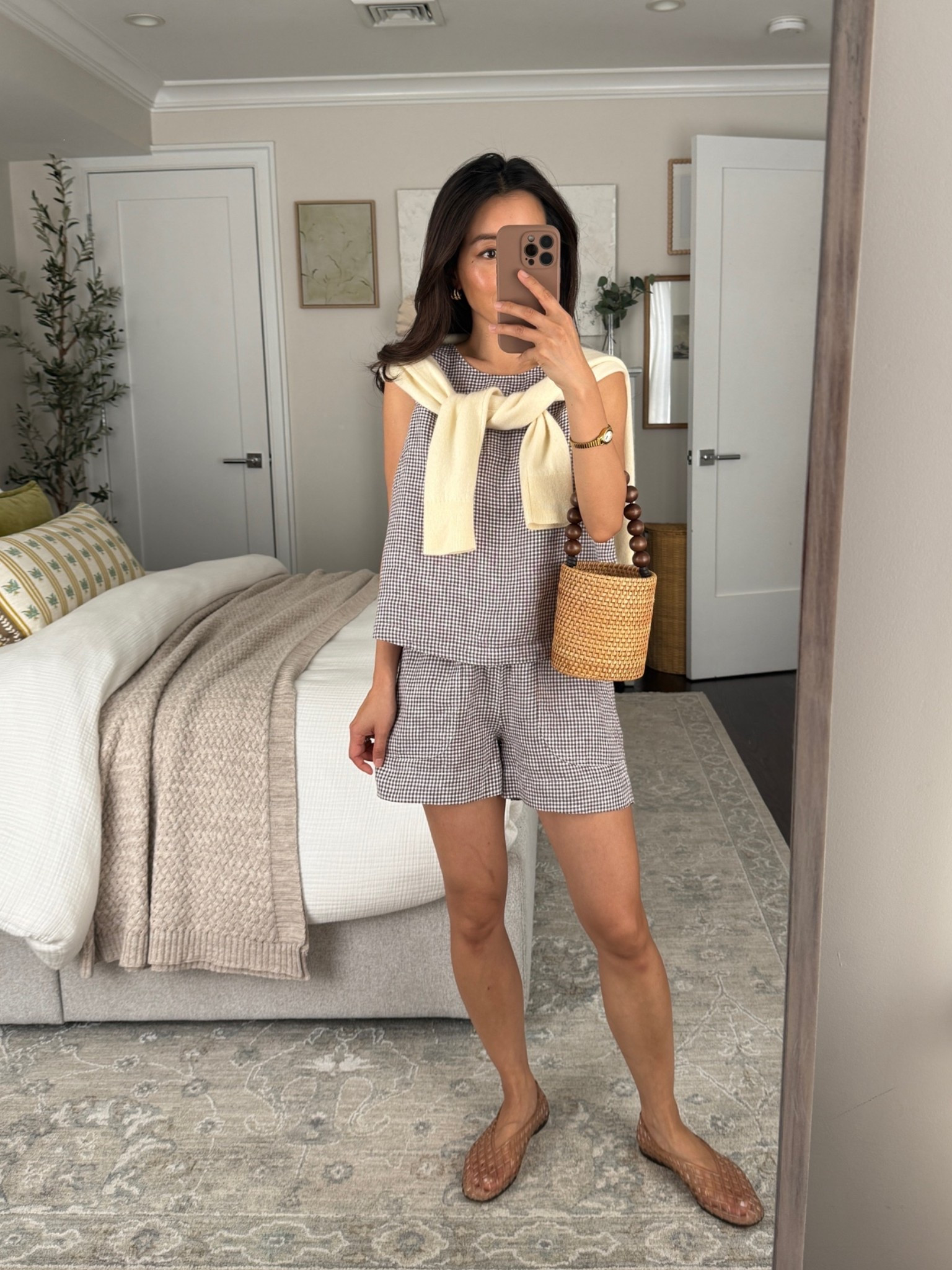 100% linen sets that are comfy and breathable in the summer heat
• I have XS in the swing top and shorts. Looser fit on me, but shorts have a drawstring . Top is regular length on petites not cropped.
• shoes 5 run big 
• lightweight $50 cashmere sweater XS in the prettiest light yellow 

@onequince  #quincepartner

Quince petite friendly finds , summer outfits , capsule wardrobe , easy mom style

#LTKPetite #LTKmomlife #LTKTravel