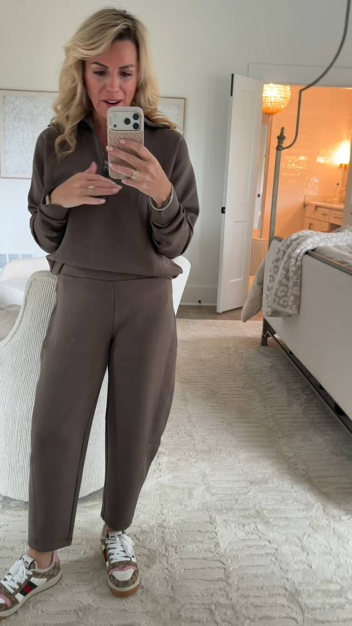 Meet my current go-to set 🤎 Soft, structured, and my favorite color right now. Spanx makes matching sets look luxe.