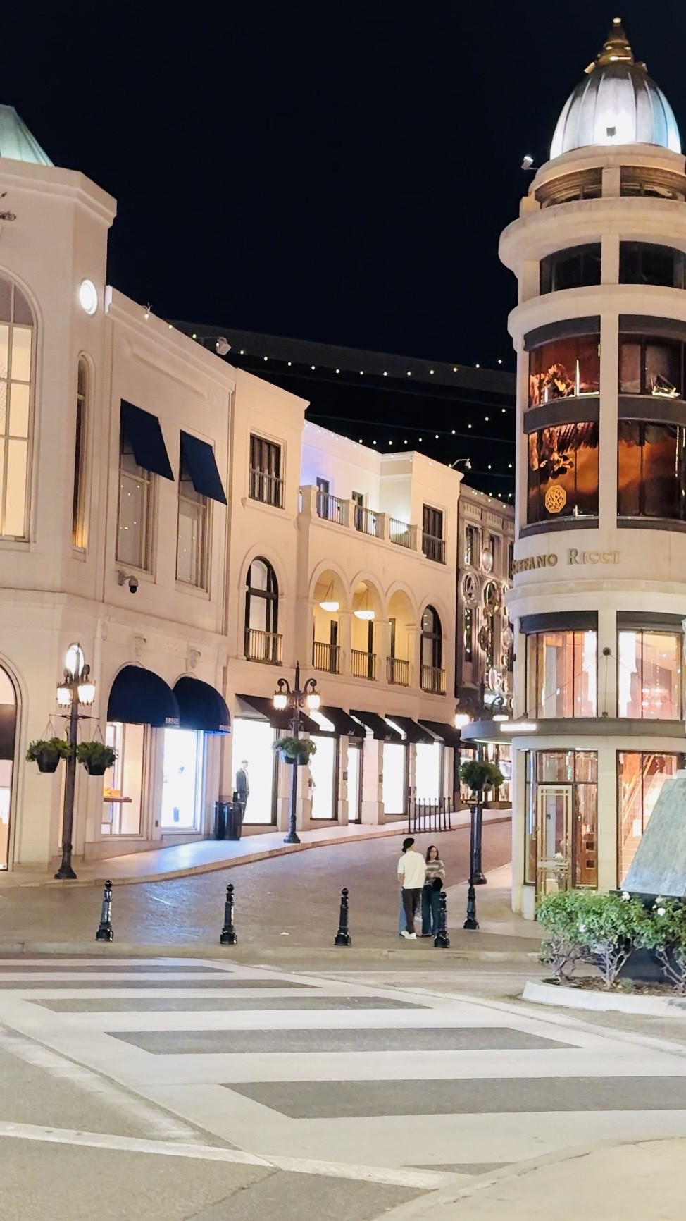 Rodeo Drive nights in Beverly Hills ✨ From luxury designer boutiques and iconic storefronts to incredible public art, glamorous photo opportunities, and the sparkling lights that make this famous street come alive after dark, every corner feels straight out of a movie. Nirvana loved strolling past the beautiful displays, luxury fashion houses, statement accessories, and timeless designer pieces that make Rodeo Drive a must-visit destination for fashion lovers. Sharing some of Nirvana’s favorite luxury handbags, jewelry, and accessories inspired by this glamorous Beverly Hills evening.

Nirvana the Shih Tzu 💋 Nirvana Approved

#LTKdayinmylife #LTKgrwm #LTKTravel