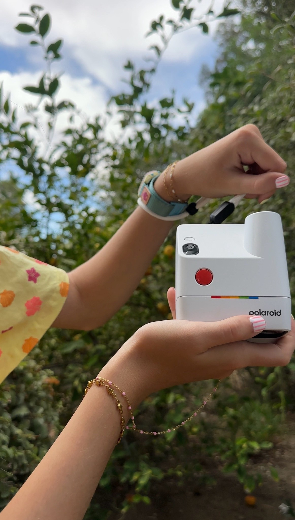 #ad We take this camera everywhere! Run to Target today and get yours! 
#targetpartner #polaroidgo @target @polaroid