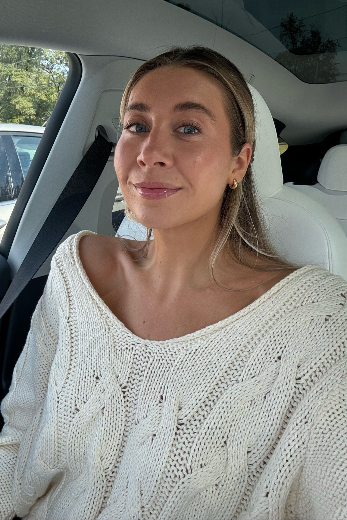 perfect oversized cable knit off the shoulder cream sweater for fall - can be easily dressed up or down!



#LTKSeasonal #LTKStyleTip #LTKWorkwear