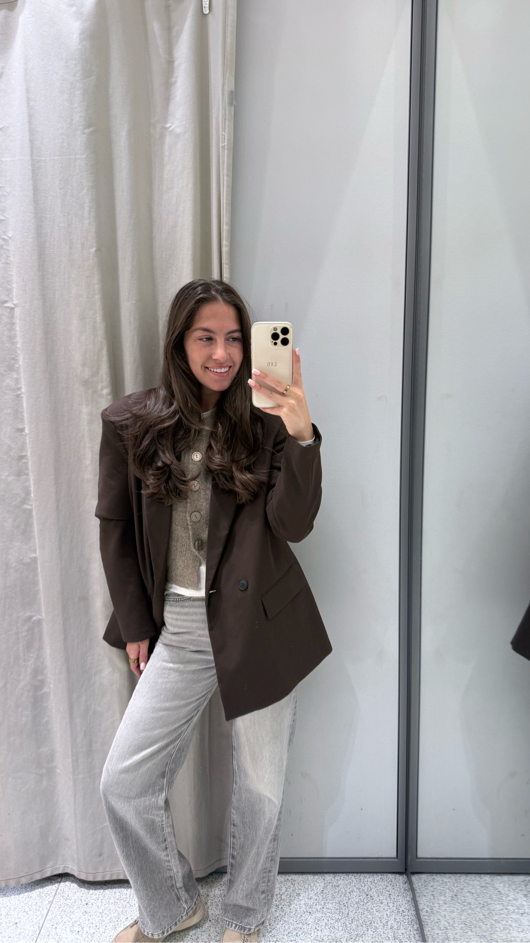 Casual chic - autumn winter outfit - brown blazer - brown cardigan - grey jeans - Zara outfit 

#LTKstyletip #LTKwinter #LTKautumn