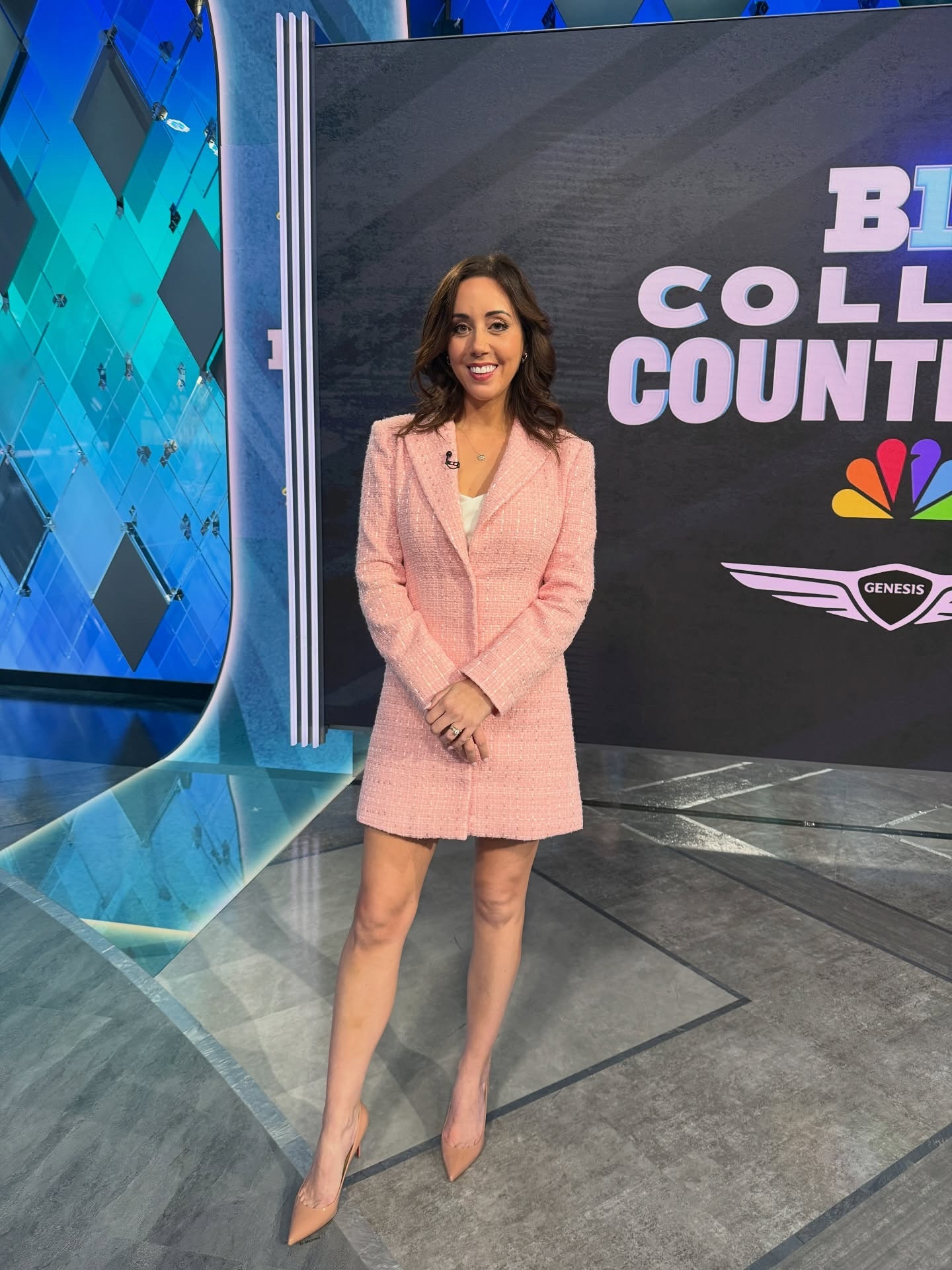 On Football Saturdays we wear PINK 💕🏈