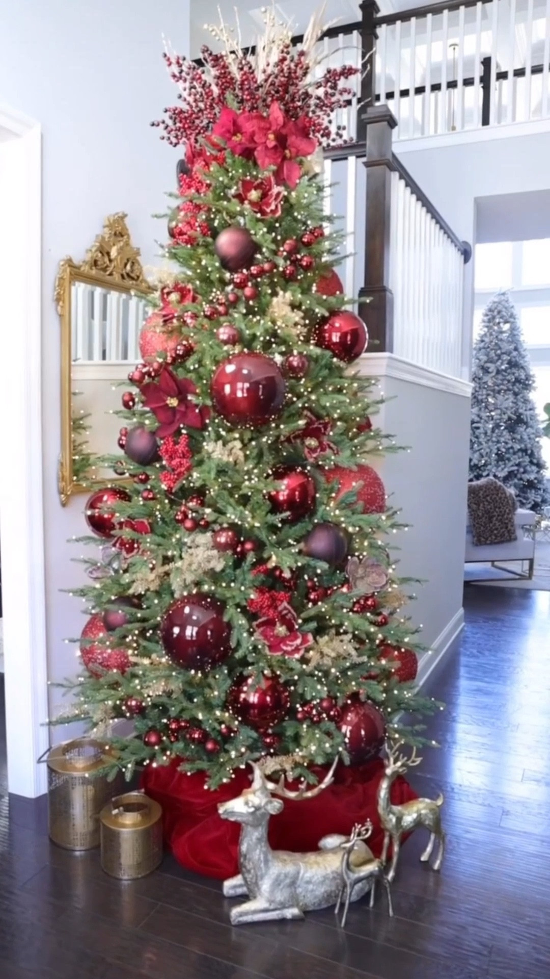 Ever felt like holiday decorating is more chaos than cheer? Here’s a look back at last year’s burgundy Christmas tree—no ribbon, just oversized ornaments for a luxurious look in half the time. And yes, the 12-foot version is coming this year! Want the links to these holiday ornaments and the viral twinkling tree? Just drop ‘HOLIDAY’ below and I’ll send them your way. Let’s make your holiday décor both gorgeous and easy!

#HolidayHomeDecor
#BurgundyChristmasTree
#LuxuryHolidayDecor
#TwinklingTree
#festiveinspiration