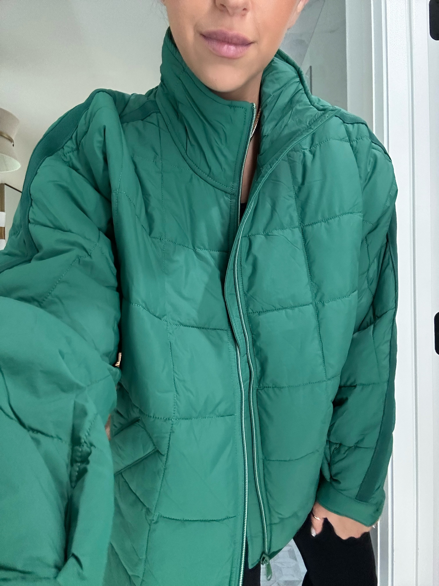 This free people puffer jacket is always so popular! This green color is so fun. 

Jacket: medium 

@fpmovement #fpmovementpartner