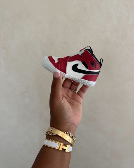 Love these Jordan 1s for Baby Alvarez

Baby shoes, toddler shoes, sneakers, kid fashion, streetwear, baby finds, boy shoes, clothing for kids, Nike, Jordans , new balance, converse

#LTKshoecrush #LTKbaby #LTKstyletip