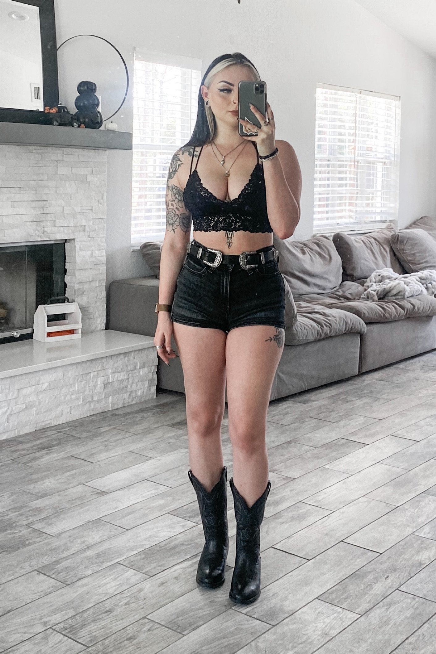 Comfortable concert fit! 

#LTKFestival #LTKfit