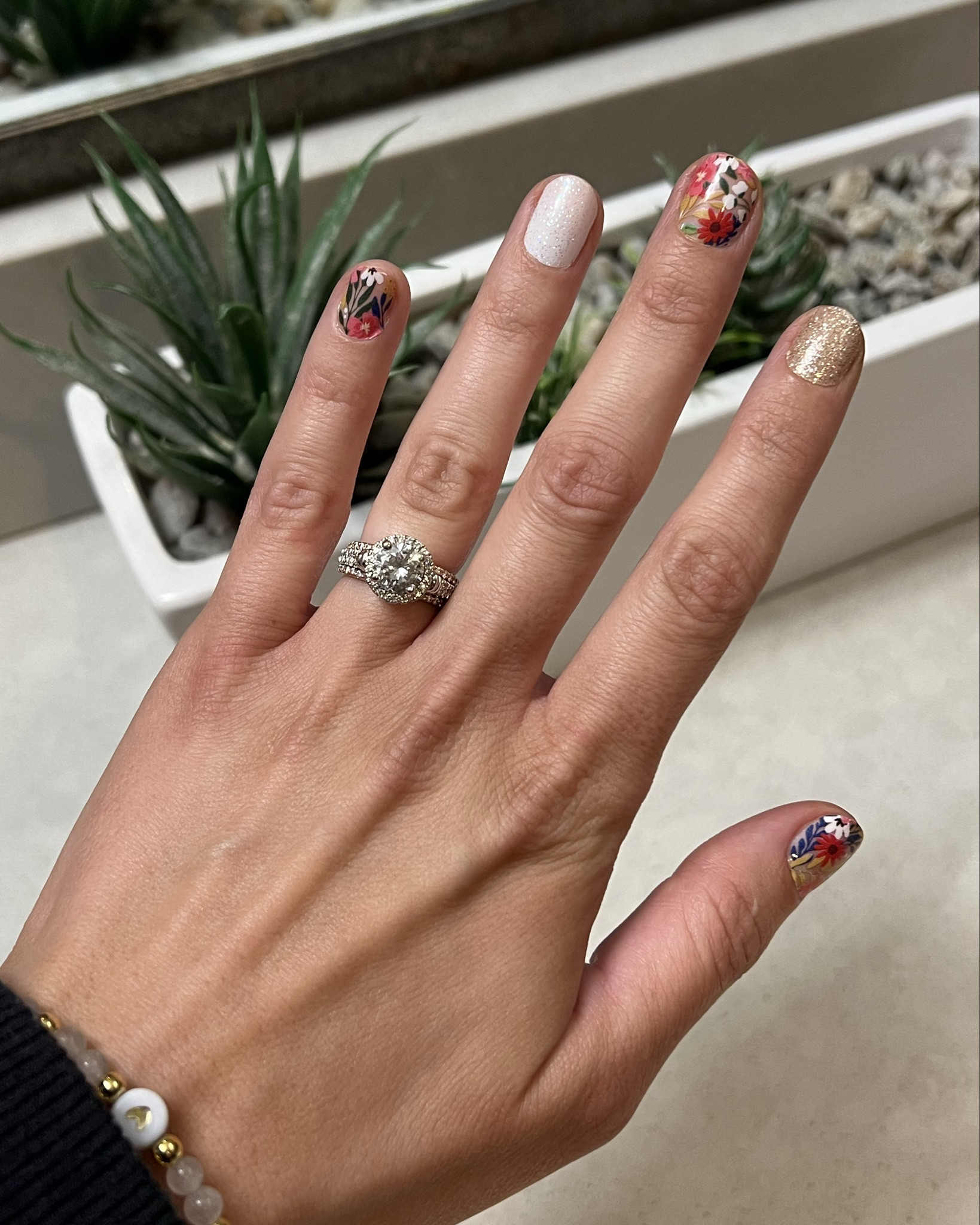 Florals for spring? Groundbreaking 💐

#LTKSeasonal #LTKFindsUnder50 #LTKBeauty