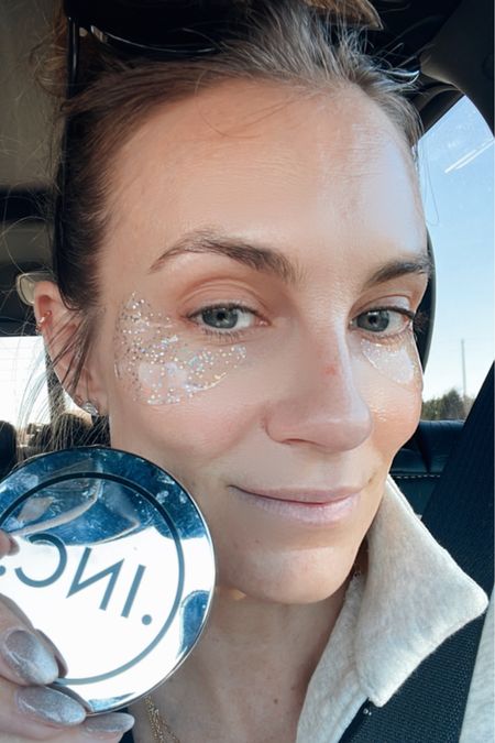 These sparkle glitter under eye masks from Sephora are only $20. Such a great gift for her, beauty lover or stocking stuffer! 

#LTKSeasonal #LTKbeauty #LTKHoliday