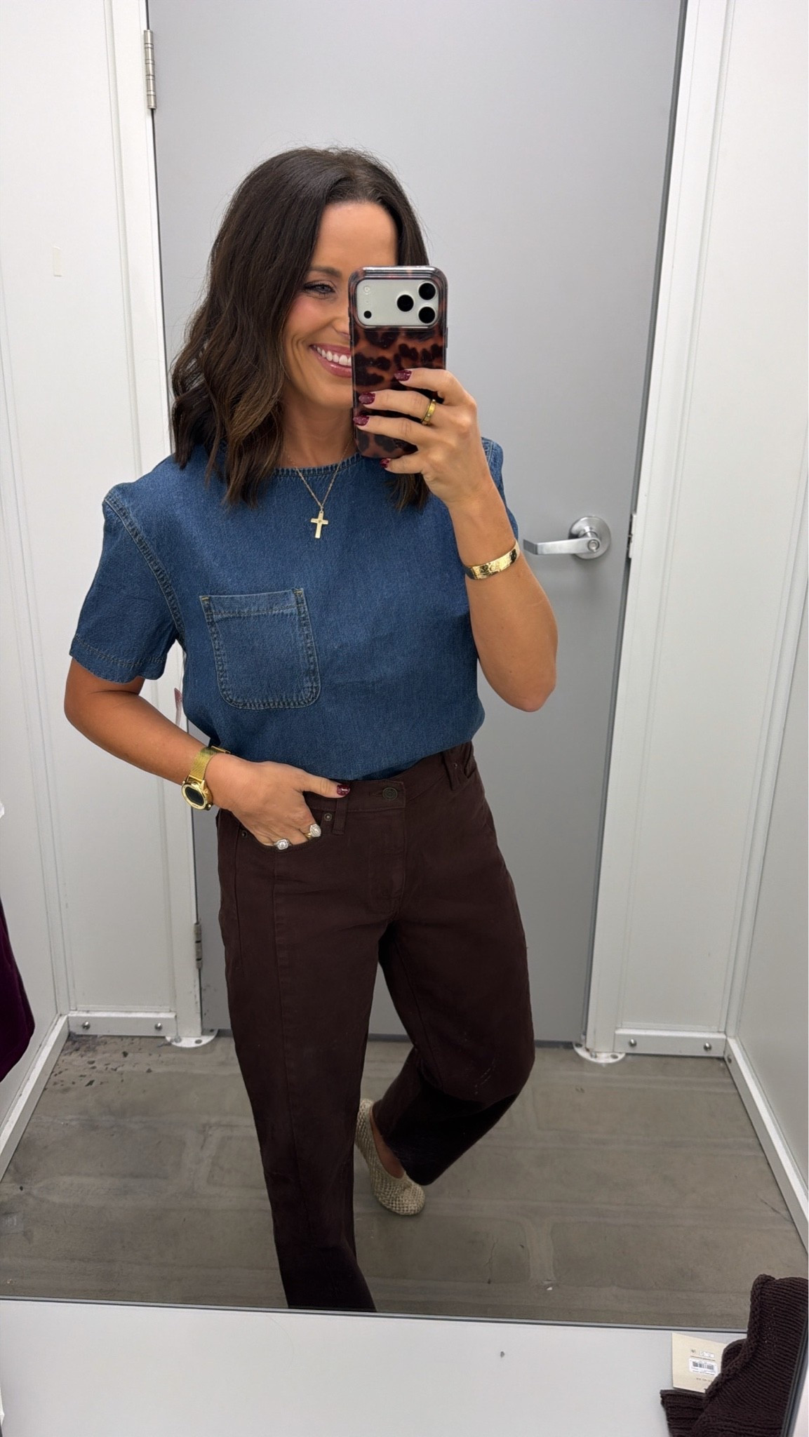 This top is giving ALL the Madewell vibes 😍🤎 such a cute, easy everyday piece and I love the denim texture! Walmart coming through again 👏🏻

#WalmartFinds #WalmartFashion #WalmartStyle #MadewellVibes #AffordableFashion #FallFashion #FallStyle #EverydayStyle #FashionFinds #LTKCreator #LTKFashion

#LTKootd