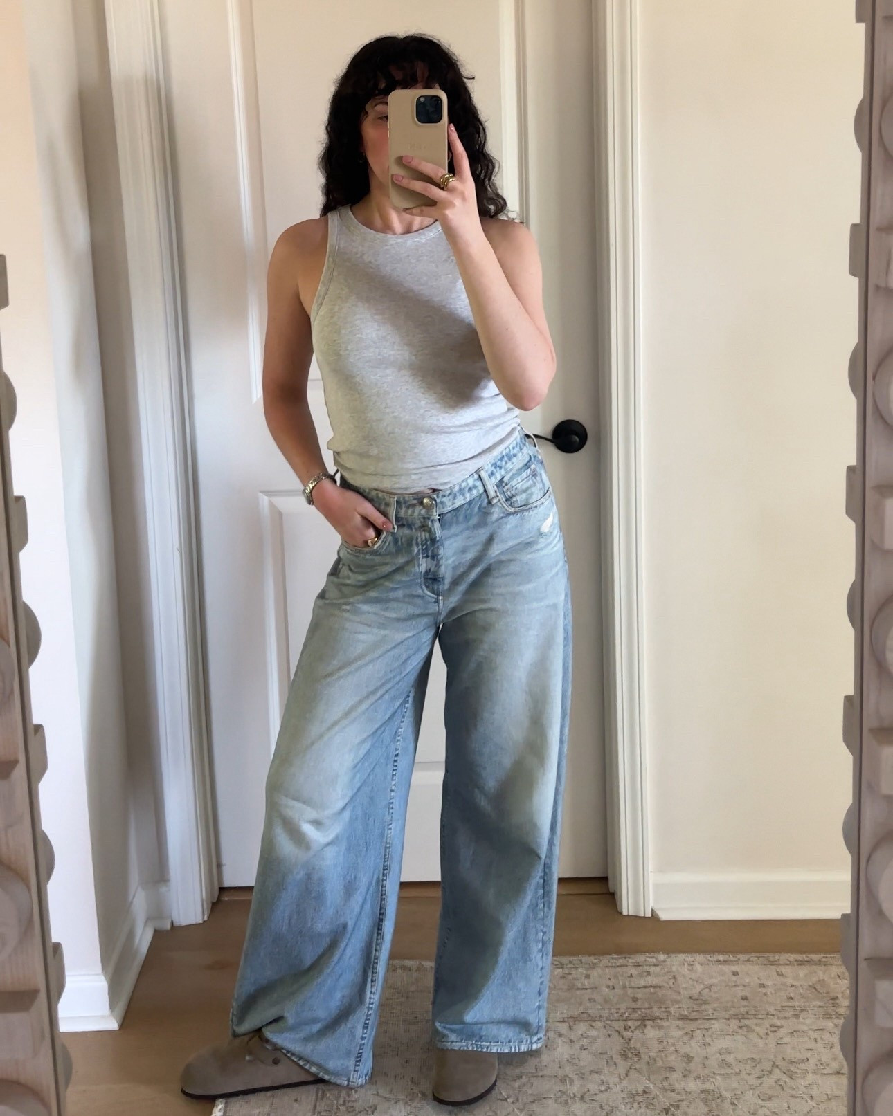 Sweatpant jeans are worth the hype 👌🏼. I sized up one size to a 27 for an oversized fit & for a little more length

#LTKStyleTip