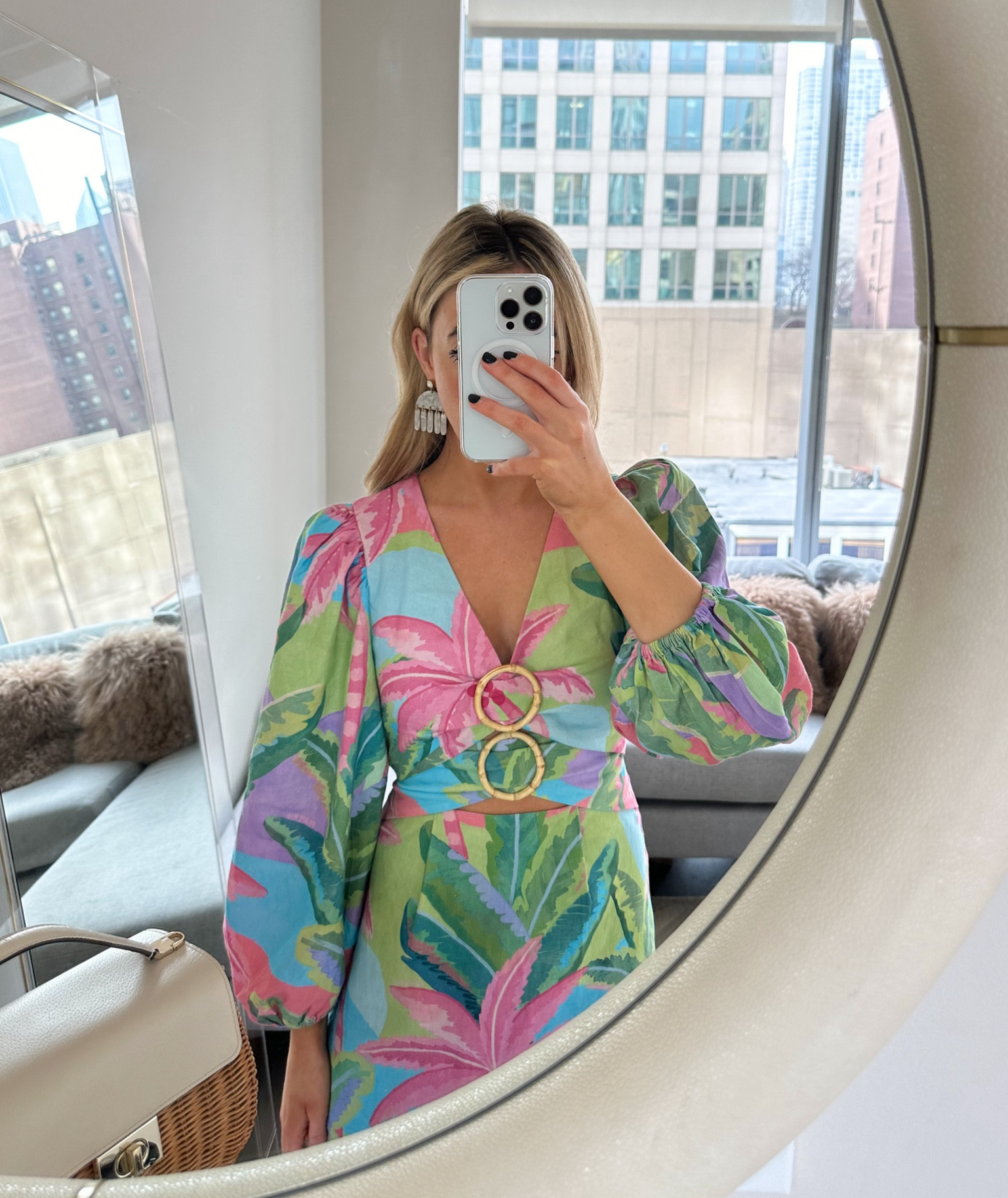 beach vacation dress- tropical dress


farm rio dress, vacation dress, warm weather outfit, beach outfit, straw purse, raffia accessories, puff sleeve dress, Shopbop, Easter spring outfit tropical resort wear, cruise outfit, tulum mexico Florida Georgia Charleston southern outfit, Kentucky derby 

#LTKparties #LTKswim #LTKtravel

#LTKSwim #LTKWedding #LTKTravel