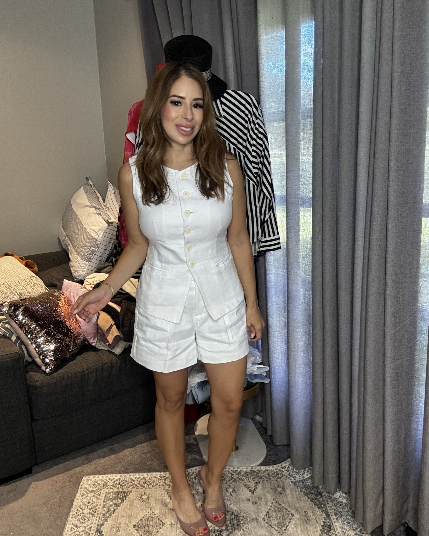 J. CREW haul

All linen pieces. 
Vest
White Shorts
Leopard Shorts
Striped Shorts

#LTKFindsUnder50 #LTKOver40 #LTKSeasonal