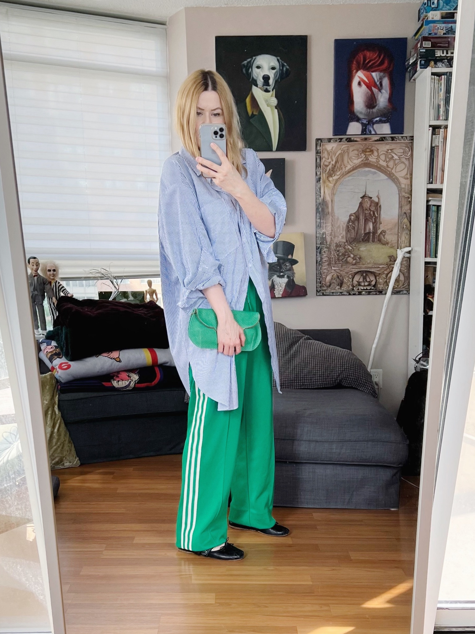 Yay for the dangerous levels air quality index. It smells like burning plastic. Super fun.

Shoes secondhand
•
.  #summerlook  #torontostylist #StyleOver40  #70sadidas  #adidas #poshmarkFind #thriftFind #sportystyle #secondhandFind #fashionstylist #etsyfind #FashionOver40  #MumStyle #genX #genXStyle #shopSecondhand #genXInfluencer #WhoWhatWearing #genXblogger #secondhandDesigner #Over40Style #40PlusStyle #Stylish40s #styleTip  #HighStreetFashion #torontostylist 


#LTKitbag #LTKstyletip #LTKshoecrush