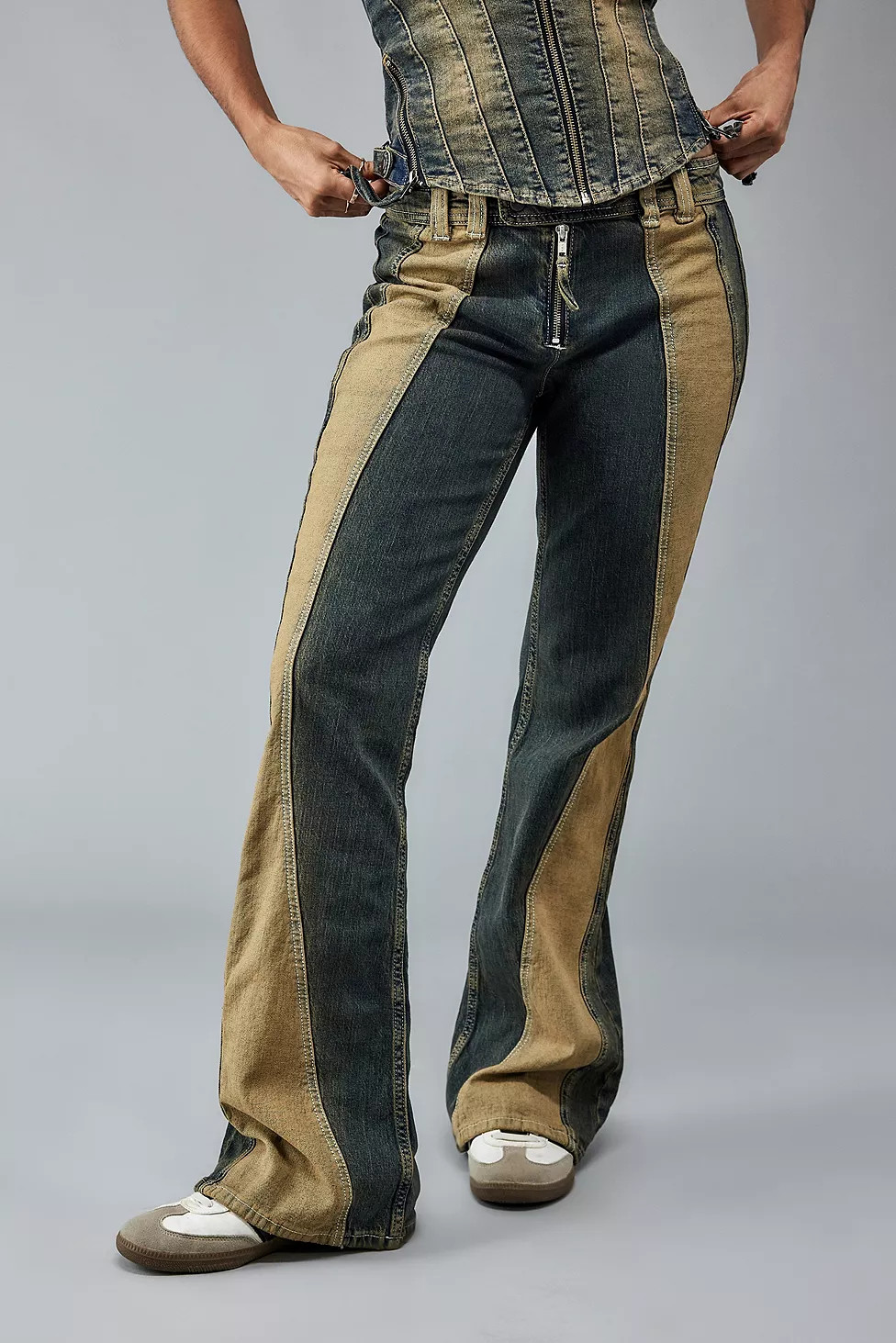 BDG Motocross Stripe Low-Rise Flare Jeans | Urban Outfitters (EU)