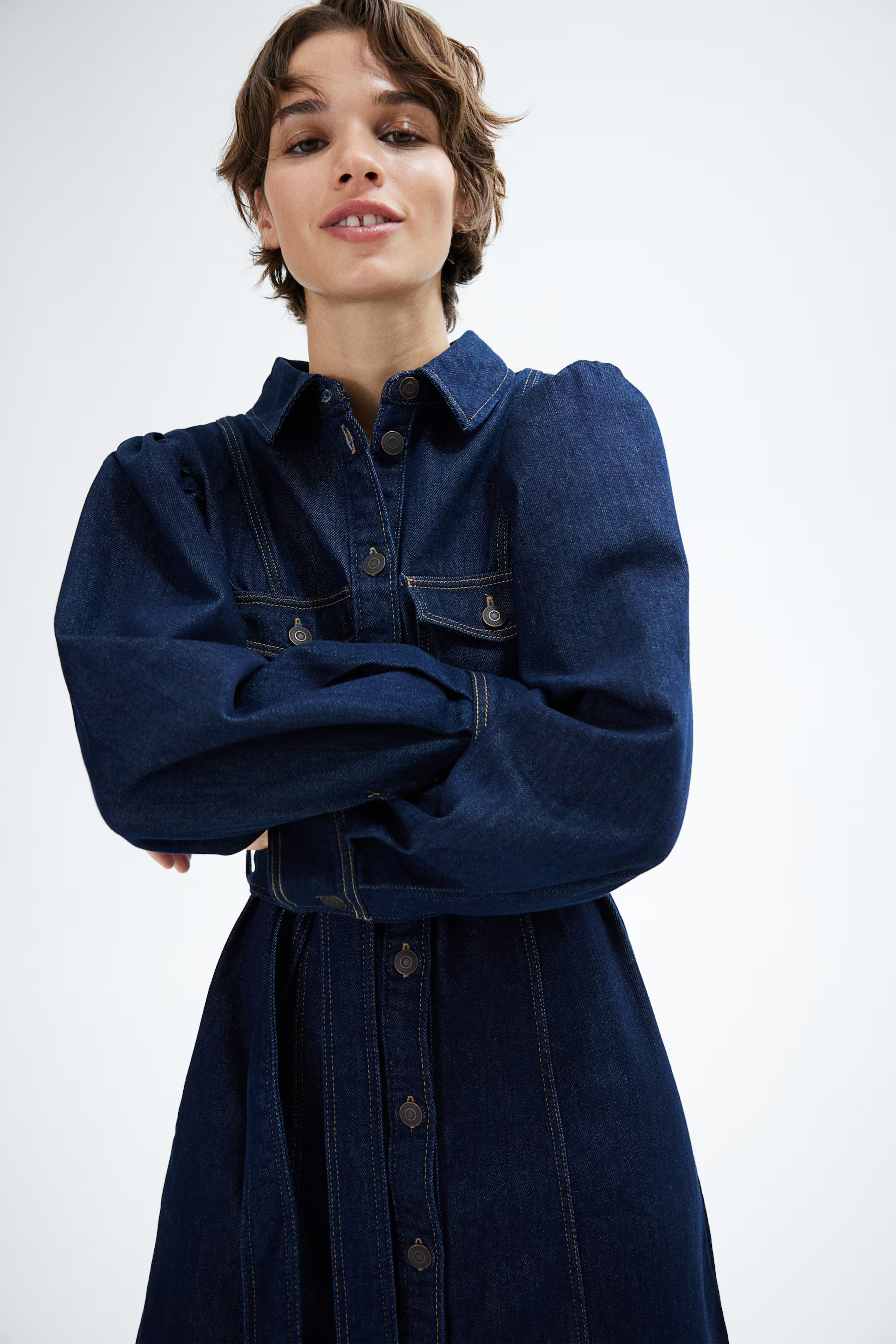 Jeanskleid mit Bindegürtel | H&M (DE, AT, CH, NL, FI)