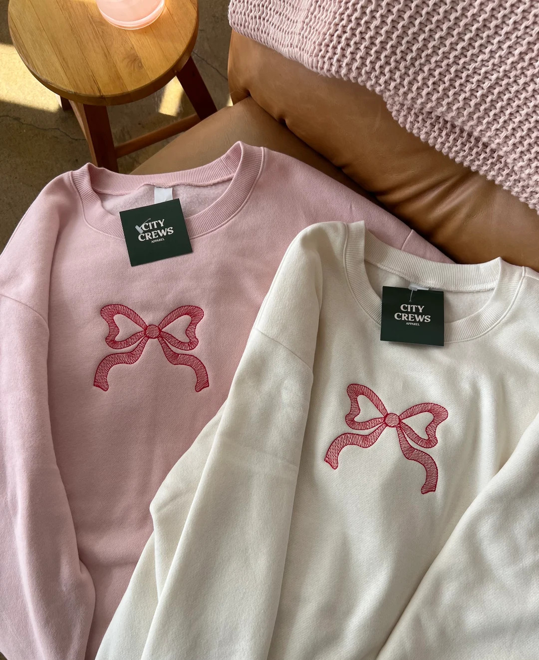 Embroidered bow Sweatshirt, bow Sweatshirt, vintage bow sweatshirt, Vintage bow crewneck | Etsy (US)