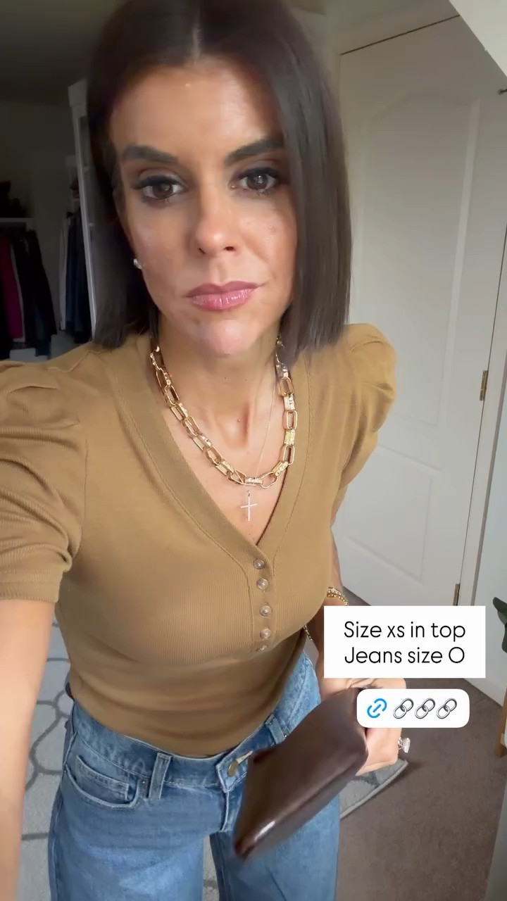Size xs in top
Jeans size 0