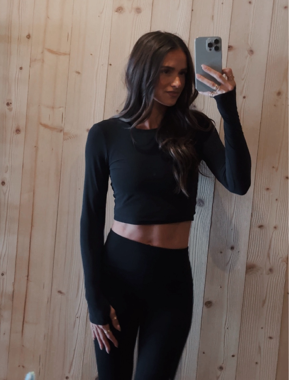 Loving the new Powerbeyond fabric from Beyond Yoga! 

#LTKfitness #LTKSeasonal #LTKfindsunder100