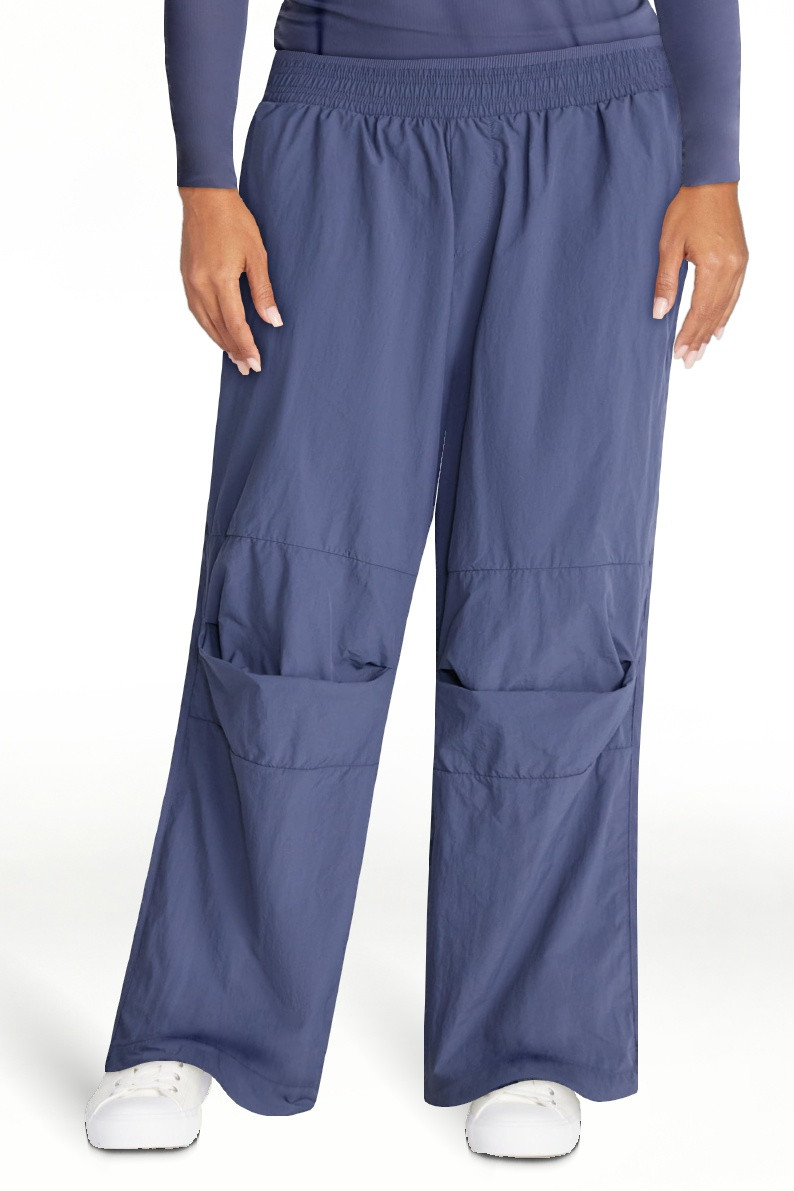 Avia Women's and Women's Plus Crinkle Pants with Pleated Knees, 27" Inseam, Sizes XS-4X | Walmart (US)