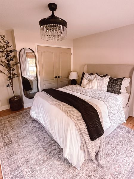 Guest bedroom bed inspiration! 

Woven nook code: JAMISANTOR15 

#LTKHome #LTKStyleTip