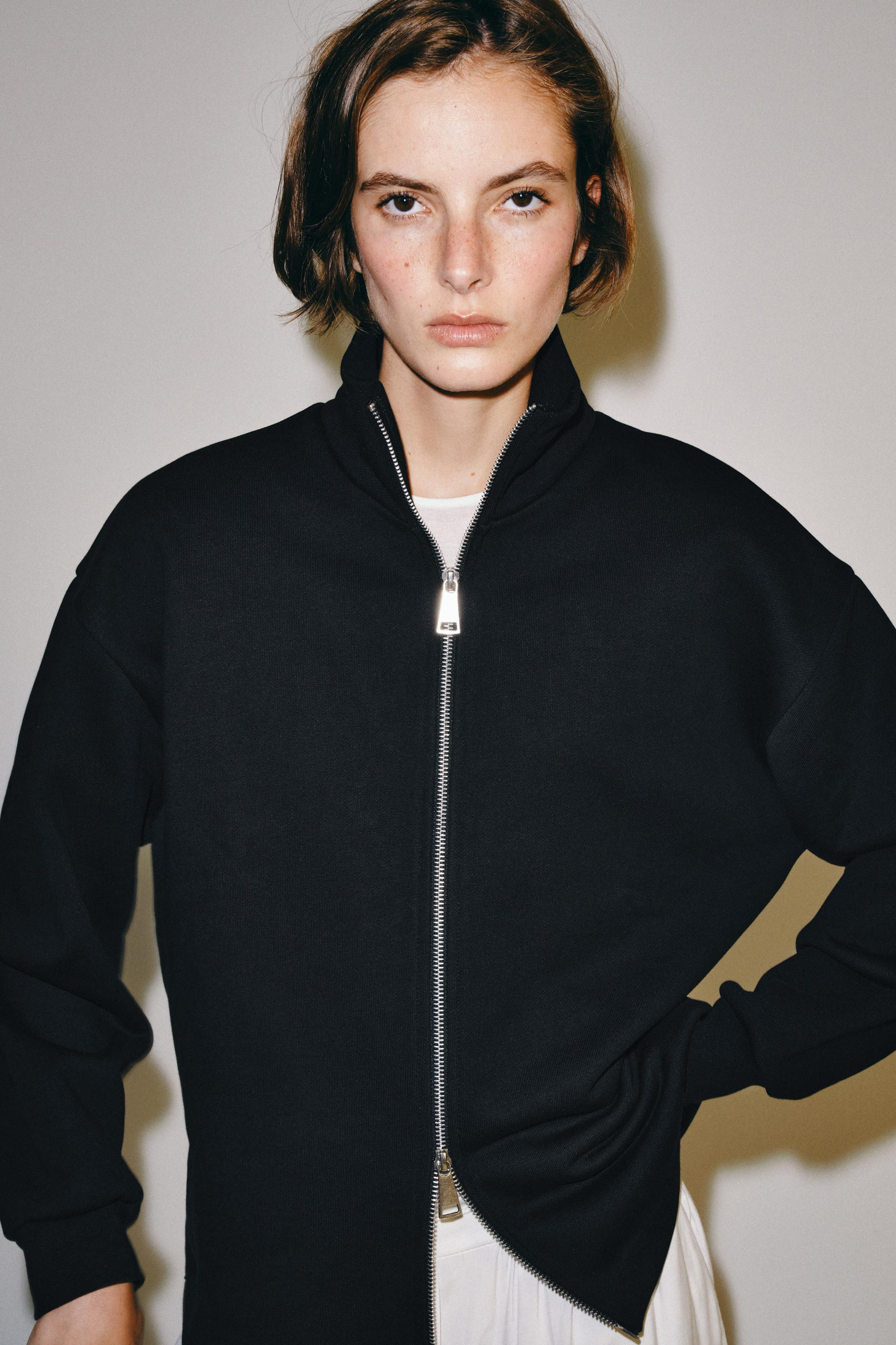 ZIP-UP SWEATSHIRT | Zara Canada