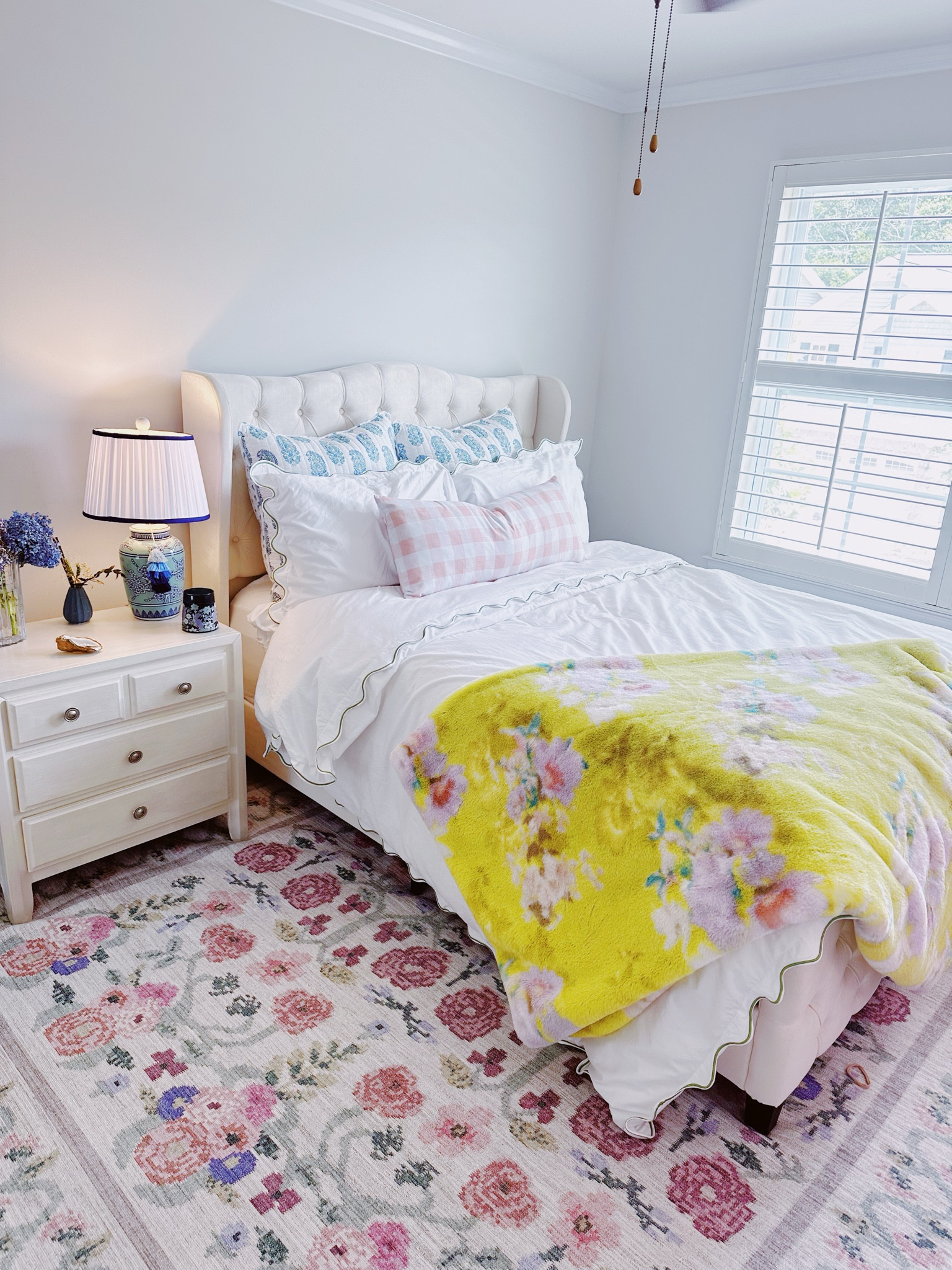 College room details 🩷

#LTKOver40 #LTKHome #LTKxNSale