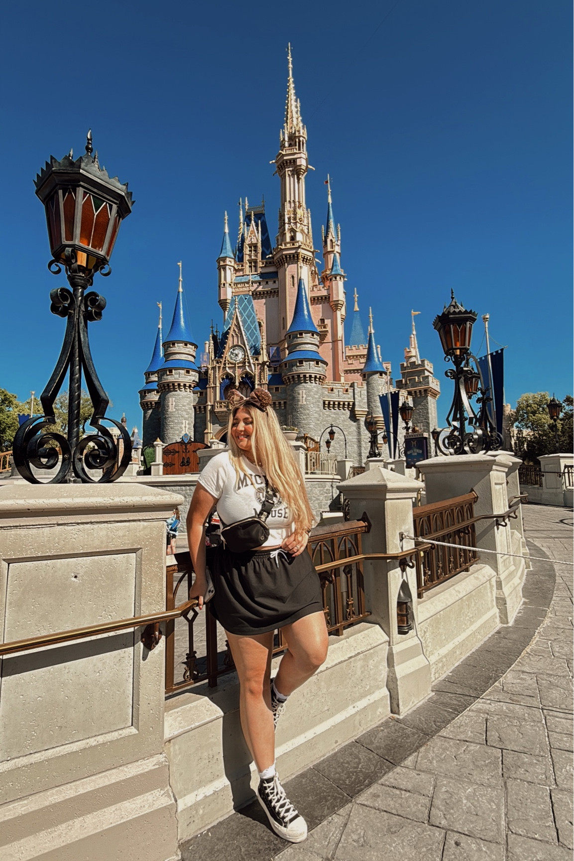Disney vibes! 🎡 

#LTKStyleTip #LTKMidsize #LTKActive
