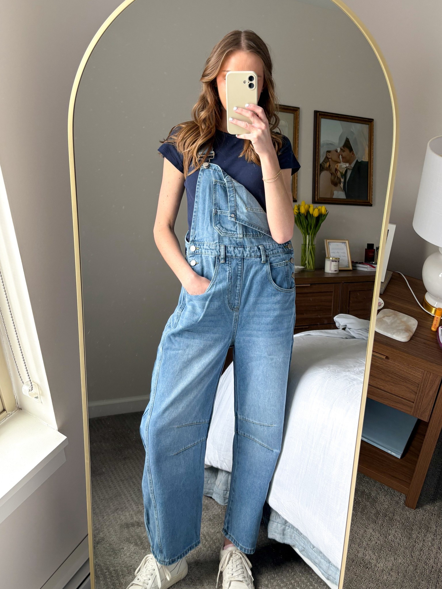 Cute/casual overalls outfit! 💙