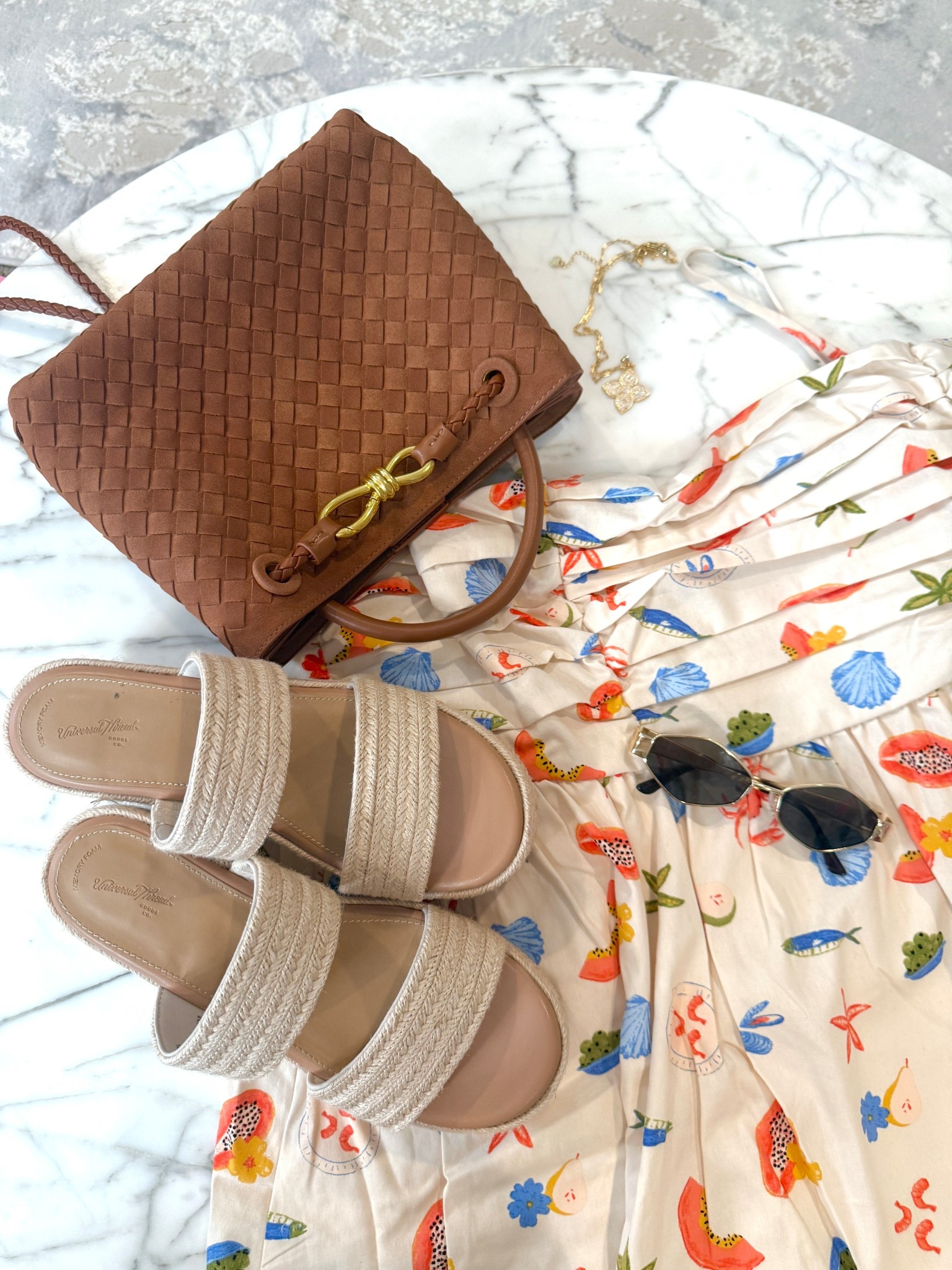 You’ll reach for this dress over and over again! It looks much more expensive than it is


#LTKStyleTip #LTKFindsUnder50 #LTKPlusSize