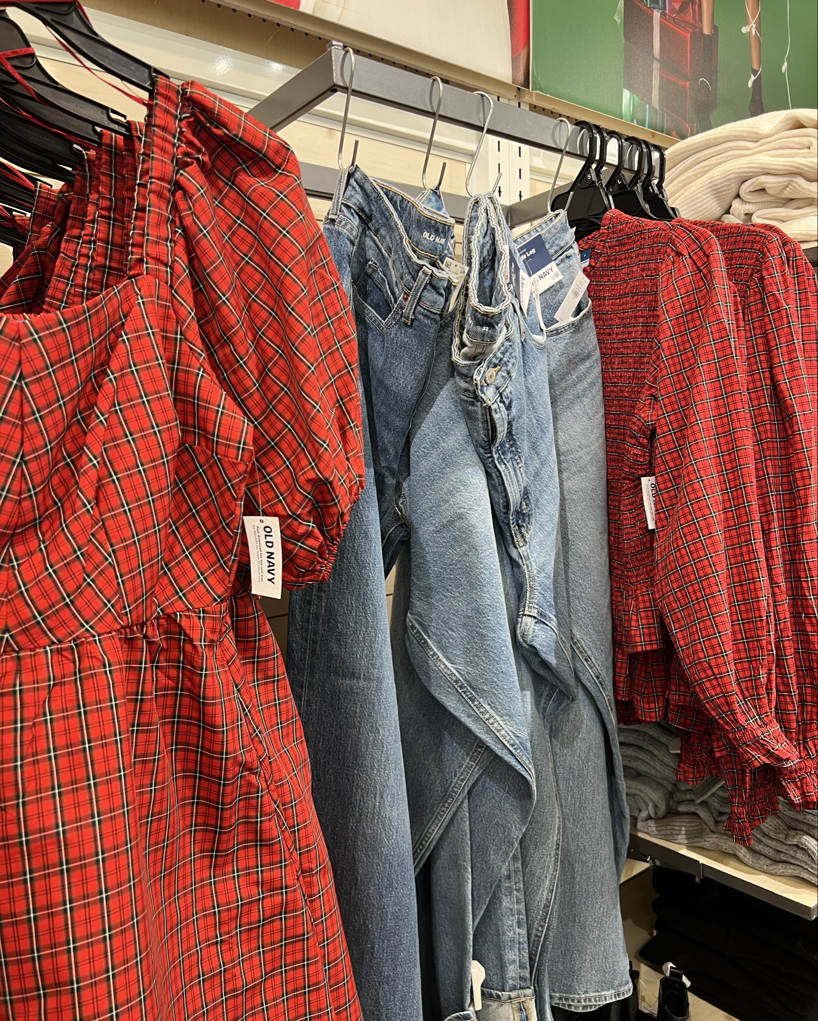 Love window shopping at old navy - they had so many adorable holiday finds 😍

#oldnavy #oldnavyfinds #holidayoldnavy 

#LTKootd #LTKFindsUnder50 #LTKSeasonal