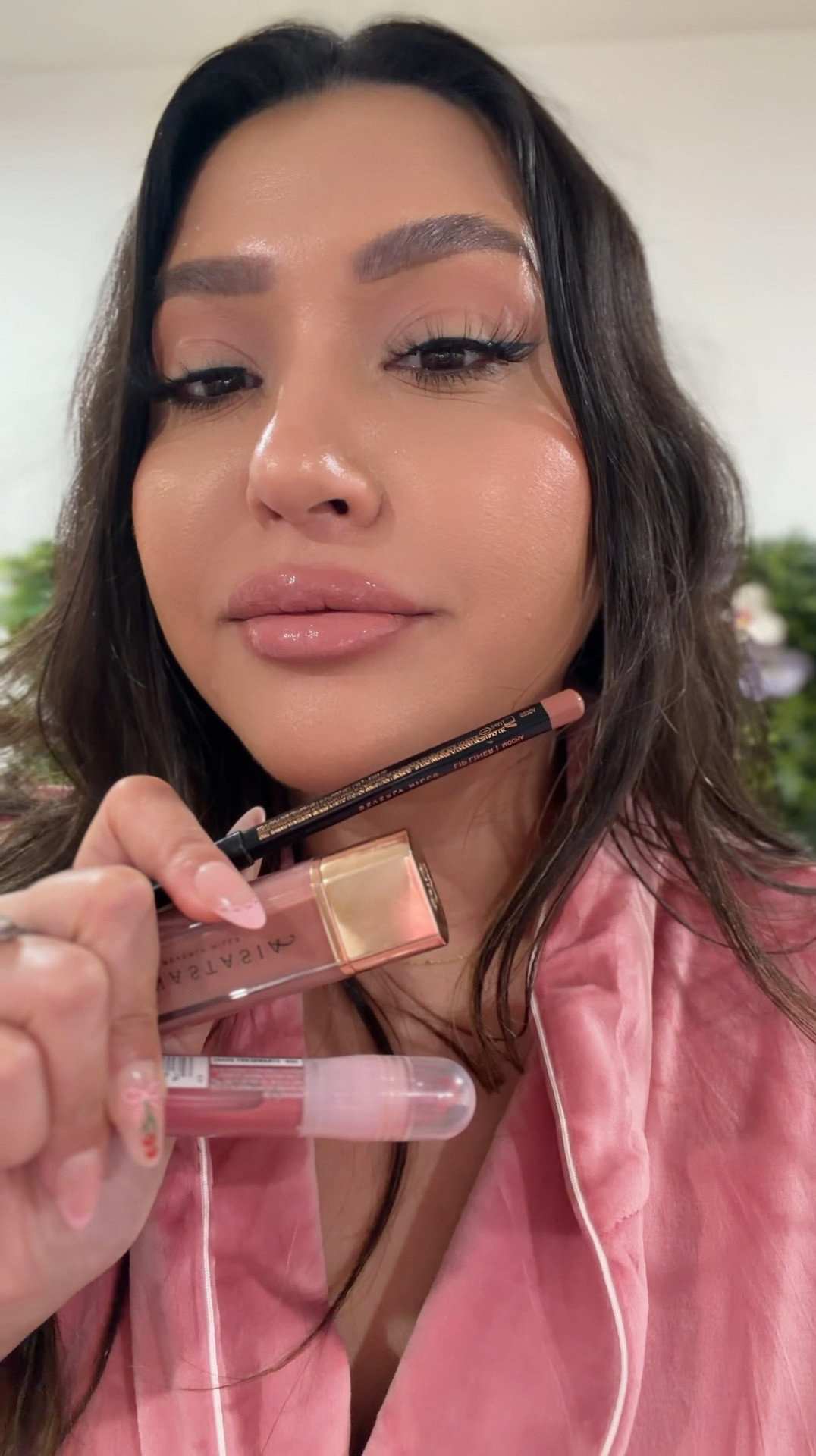 My current go lip combo, matte or juicy 🙂‍↔️🩷 