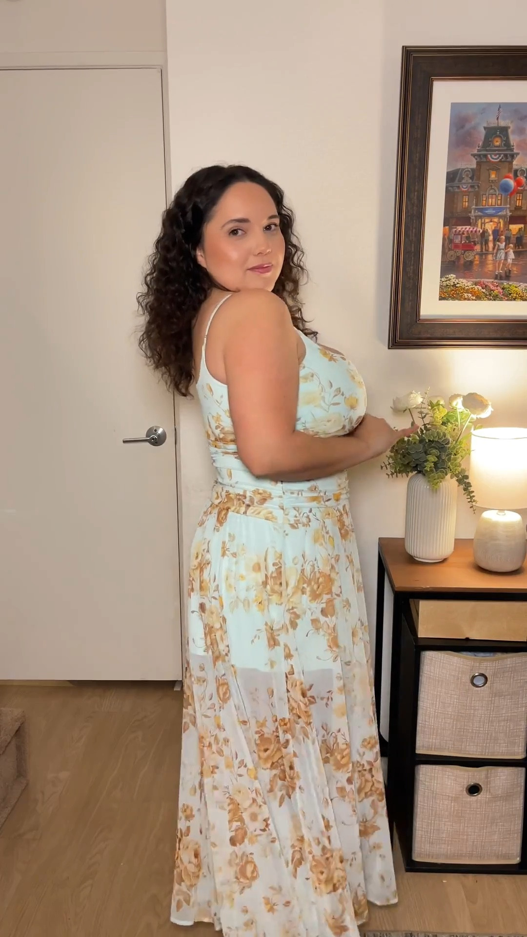 Abercrombie no bra dress 

#LTKSeasonal #LTKMidsize #LTKStyleTip