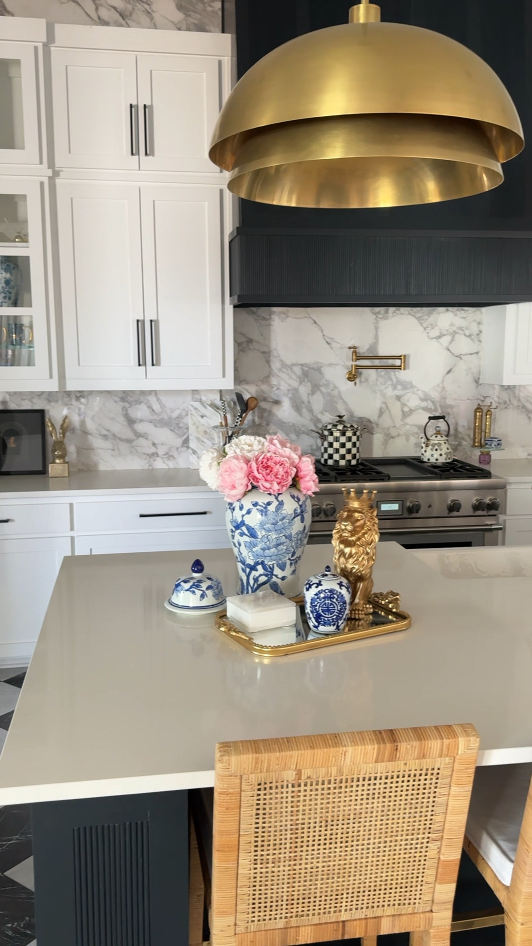 Kitchen for spring! 

#Homedecor #interiors #homeblogger #interiordesign #organization #homehack #modernhome 

#LTKSaleAlert #LTKHome #LTKStyleTip