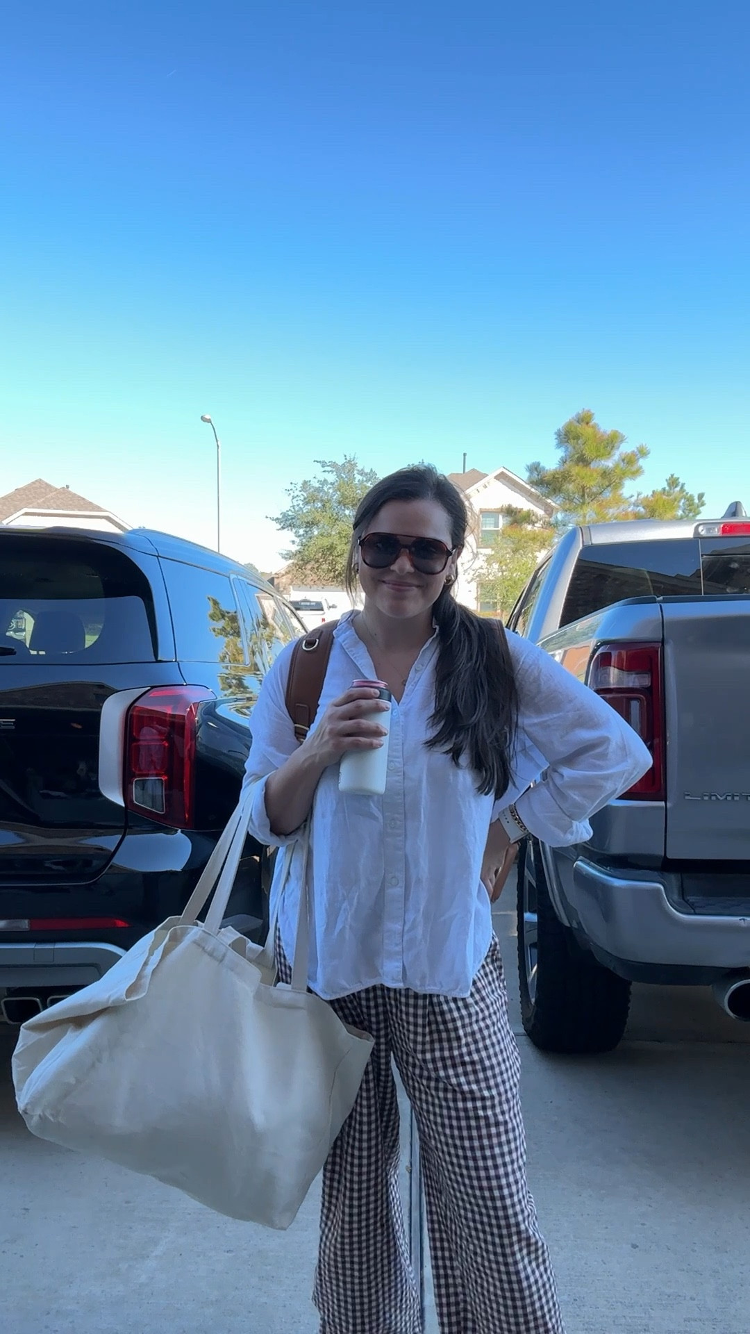 Photographer outfit, newborn photographer, camera backpack, postpartum pants, cute fall outfit

#LTKSeasonal #LTKFamily #LTKFindsUnder50