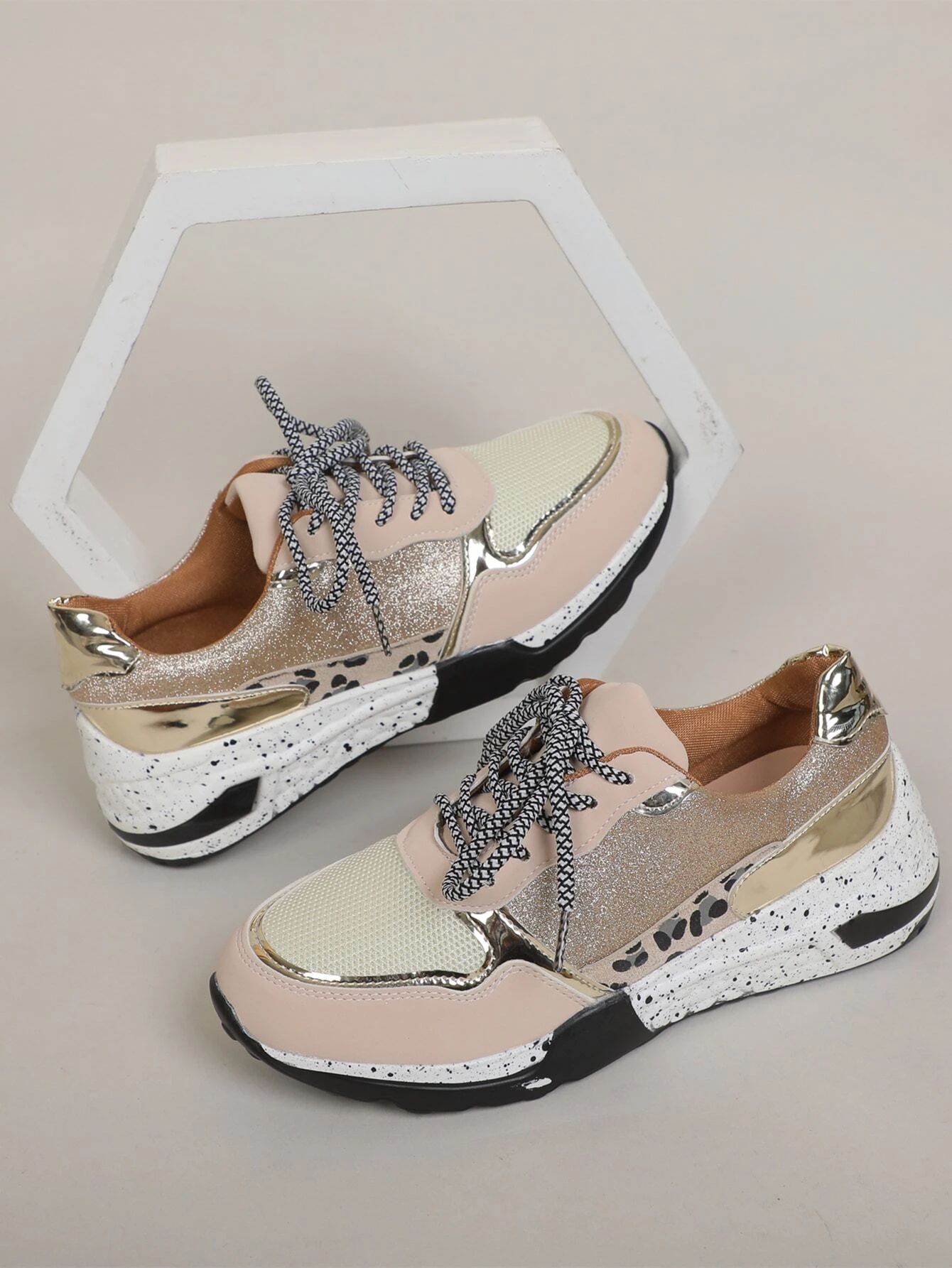 Colorblock Lace-up Front Running Shoes | SHEIN