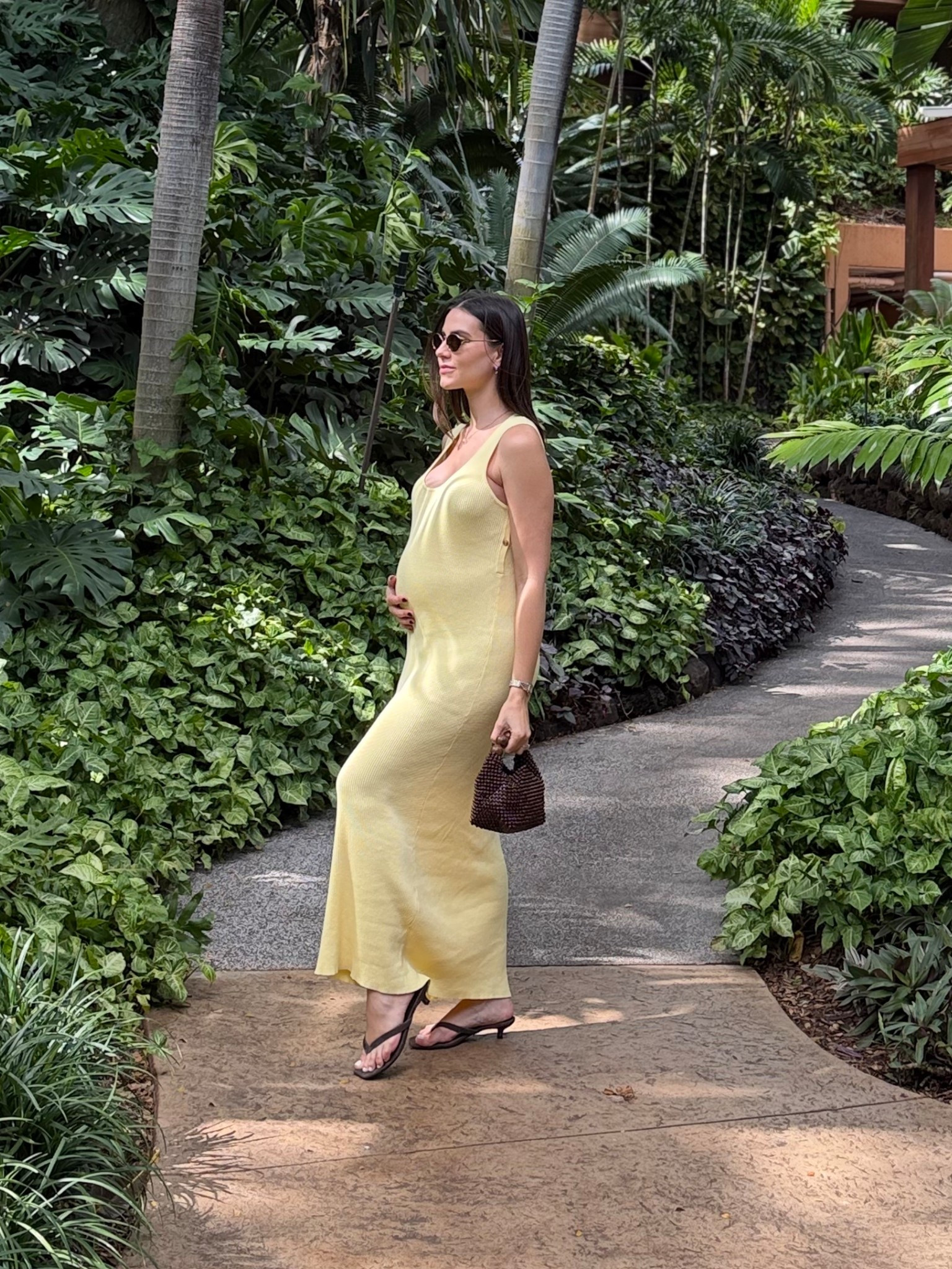 This stretchy cotton knit dress is the perfect vacation dress if you’re pregnant or breastfeeding. It has buttons on the side which makes it easy to open and it’s stretchy enough to fit your bump throughout pregnancy 🥹 it also comes in 9 beautiful colors!

So easy to wear and style 🤰🏻

#LTKootd #LTKmomlife #LTKBump