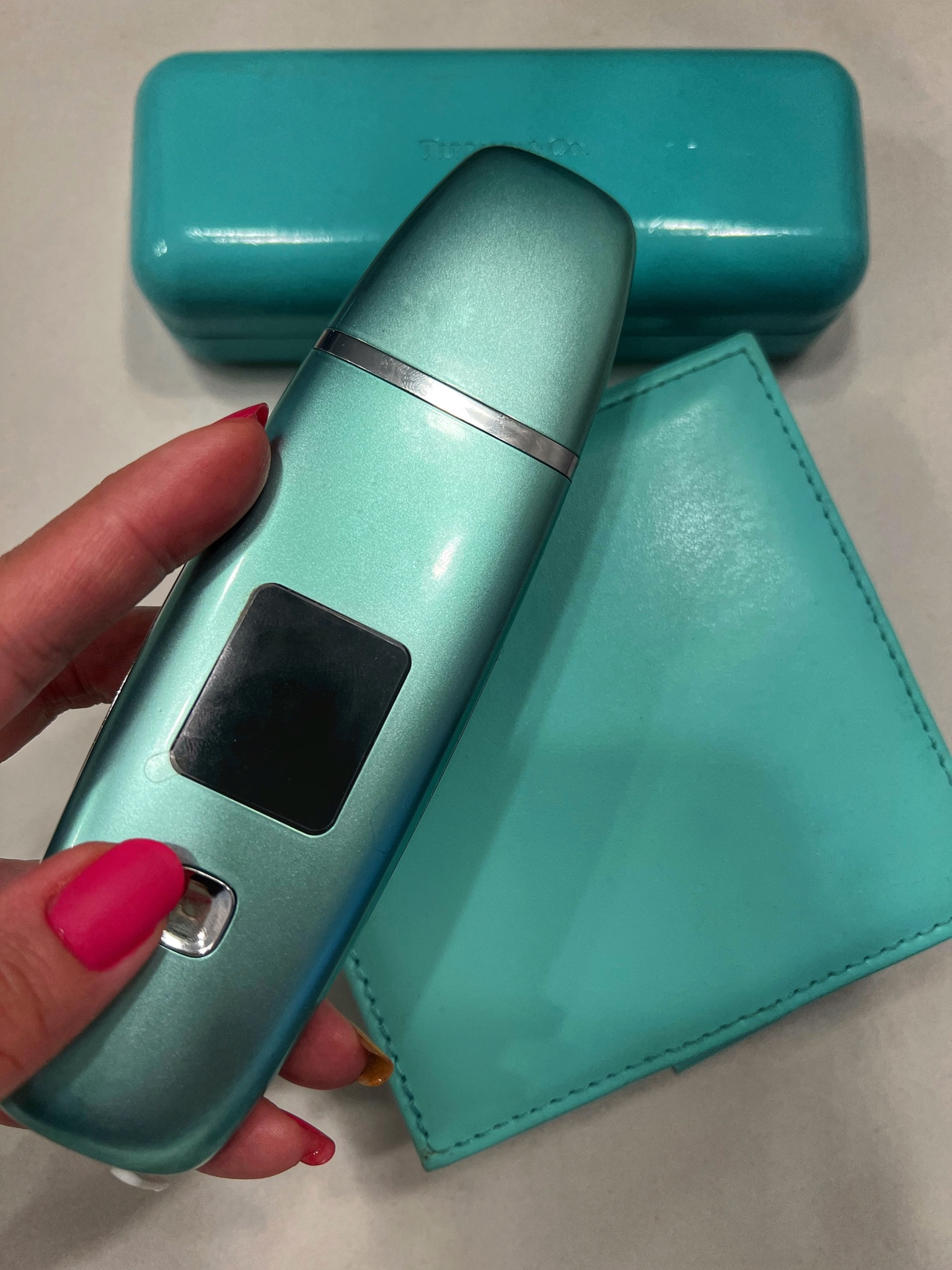 I use a skin spatula to clean the pores on my nose. Weekly use has helped to minimize black and white heads. It can also be used for facial massage as well as to work in cleansing agents, masks and moisturizers. 

#LTKU #LTKitbag #LTKbeauty