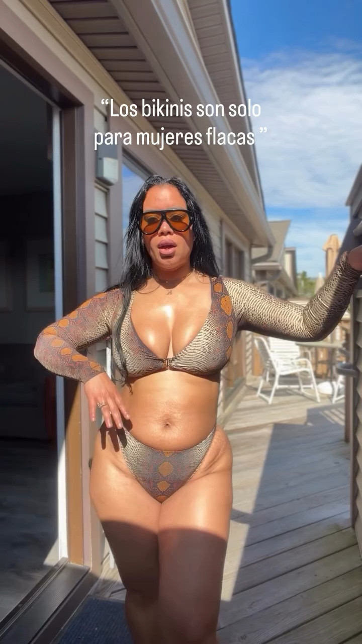 “I don’t know if they know… but I wear whatever I want.” 💅🏽✨
Porque el problema nunca fue el bikini… es la mentalidad.

¿Quién dijo que hay un solo cuerpo para usarlo? 👀
Aquí cada cuerpo se viste como le da la gana, punto.

Comenta 💖 si tú también eres team me pongo lo que quiero
Bikinis de: 
@skims @shein_us @berlookofficial @samiol.official 

#bikinibody #bodyconfidence #momlife #realbody #wearwhatyouwant
